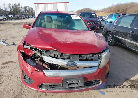 2010 Ford Fusion Se z USA, uszkodzony, nr VIN 3FAHP0HA8AR131552